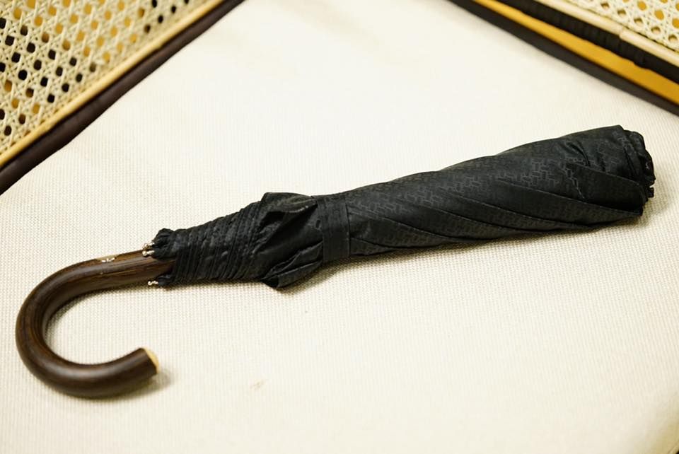 Folding Umbrella with Malacca Wood handle