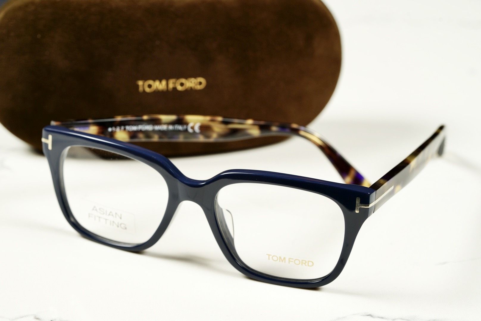 TOM FORD TF 5477 