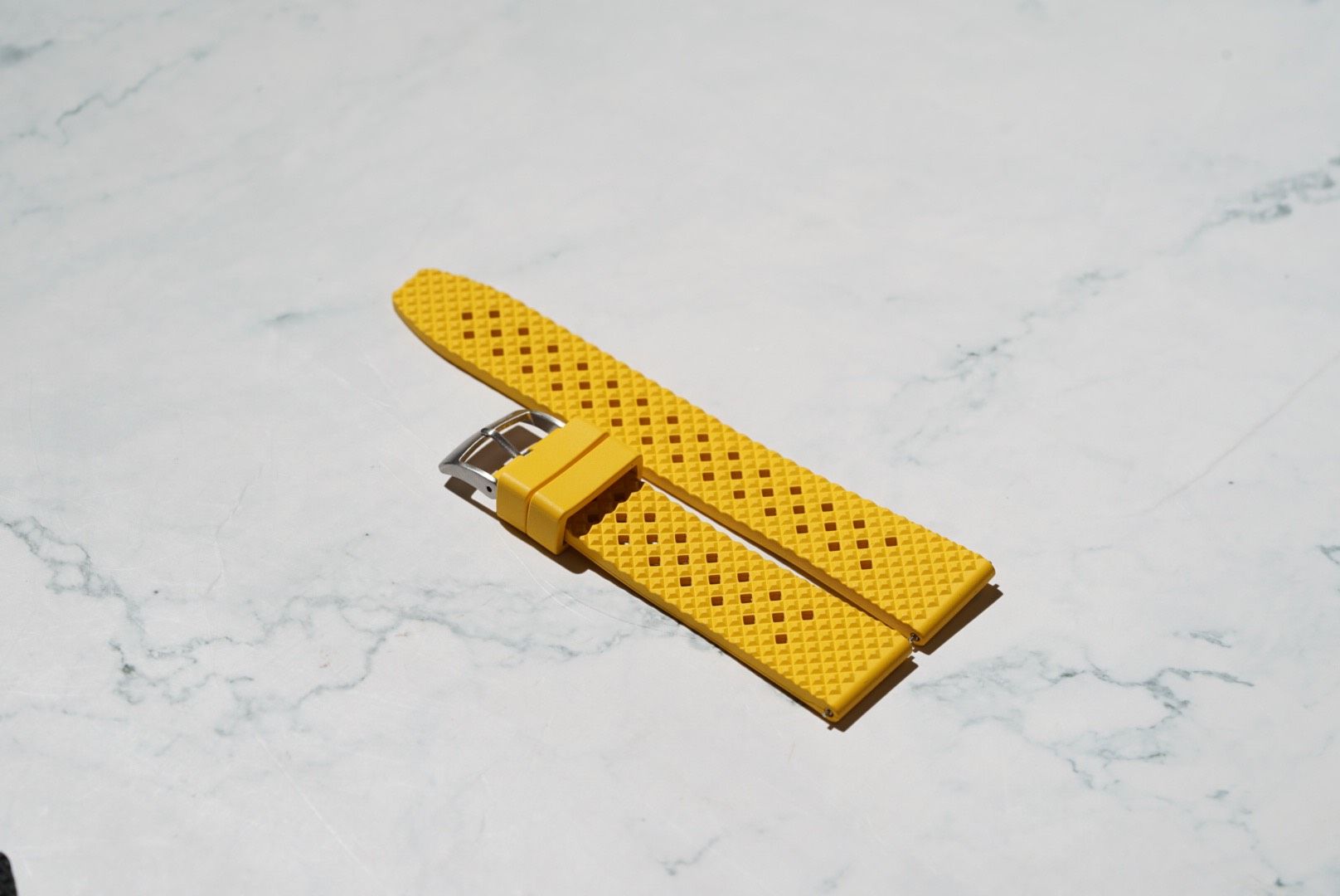 Rhombus Style Rubber Watch Strap – Yellow
