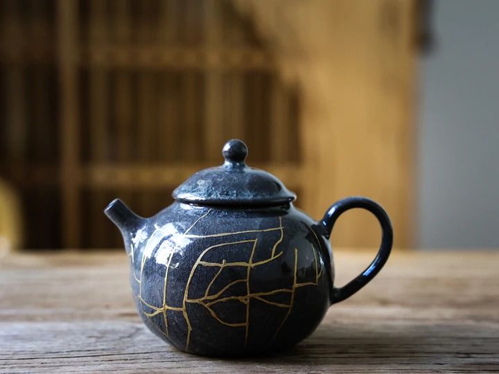 Kintsugi Glossy teapot