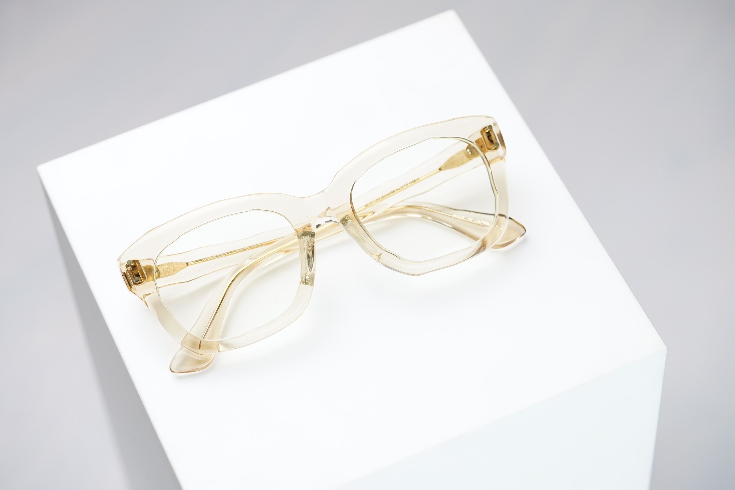 MM-0001 No.4 Clear light brown