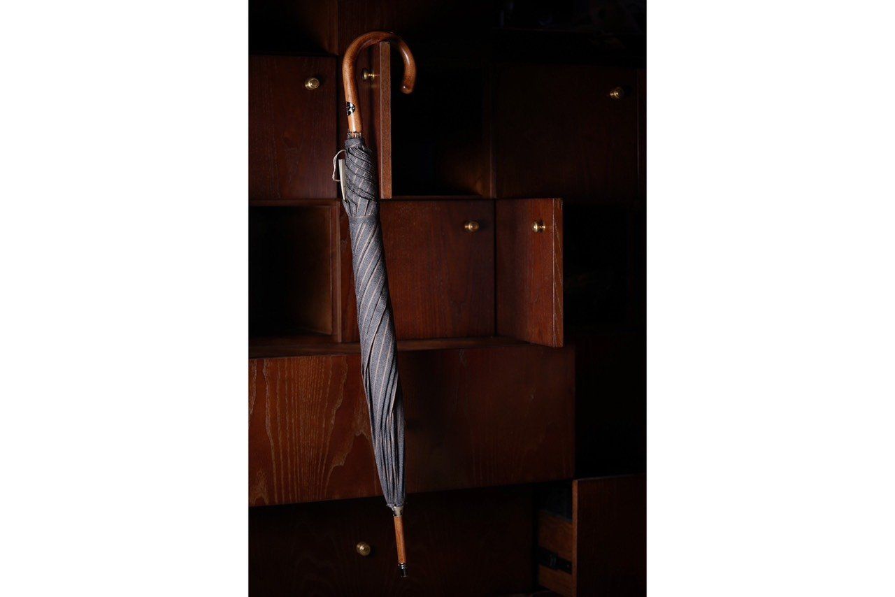 Umbrella Solid Stick Medium Maple - Grey / Stripe Brown