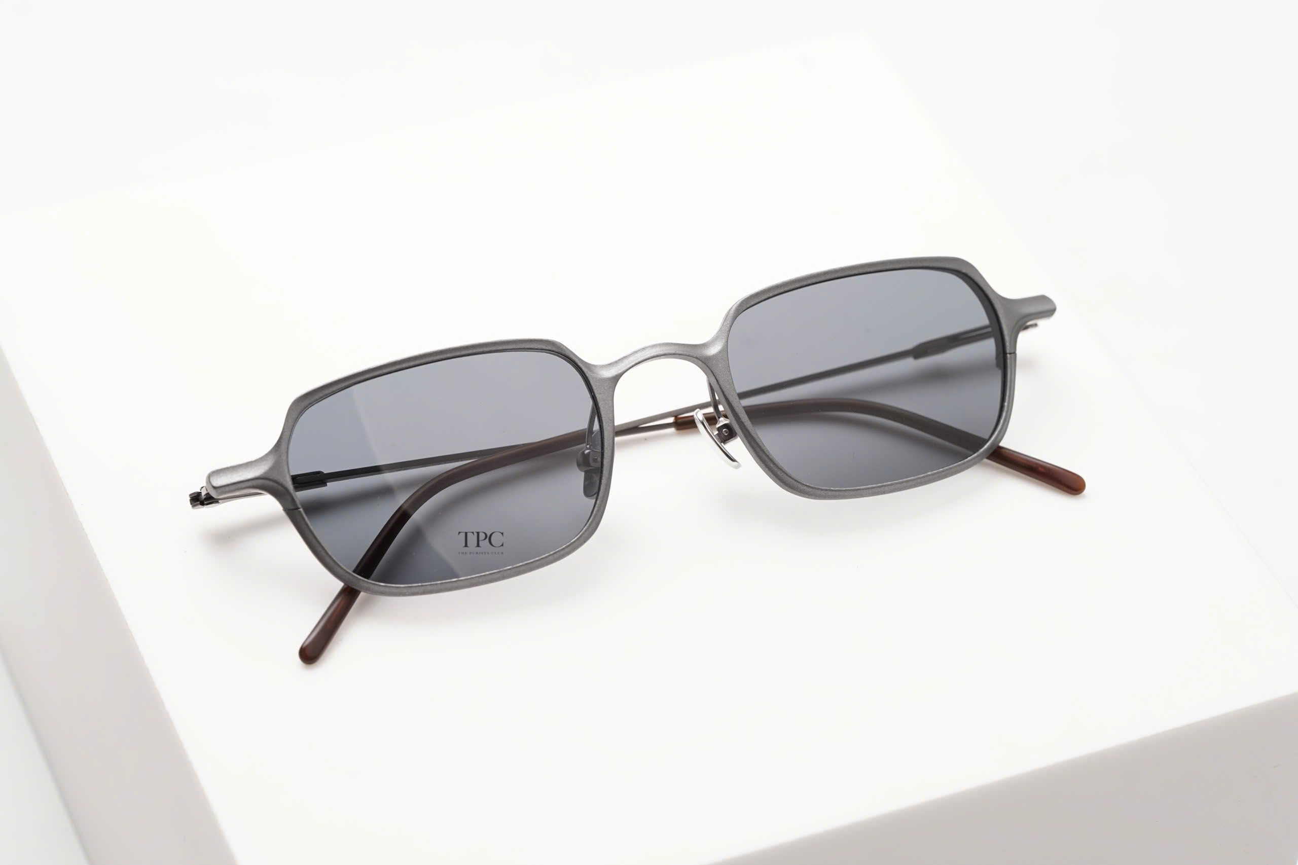 RG0086AL x GRAY x D.GRAY lens