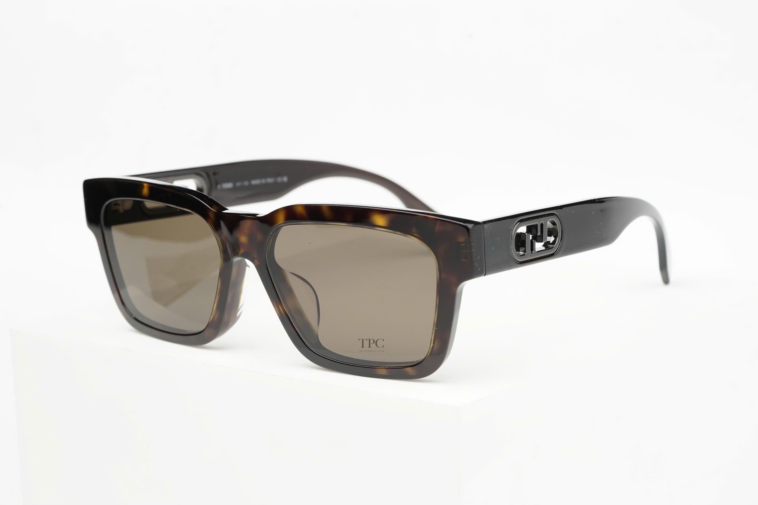 Fendi FE40107F5652E