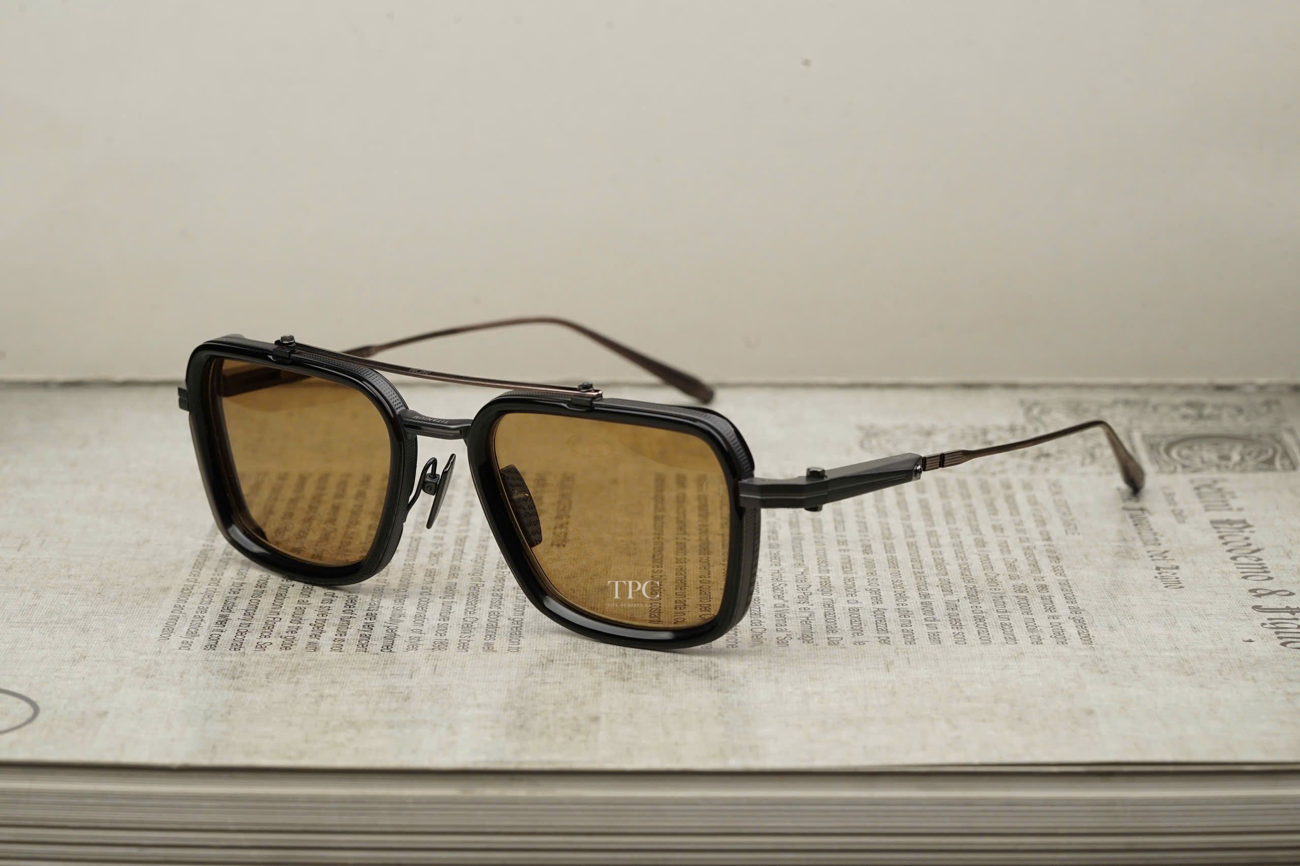 SUNGLASSES AKONI SOLIS col.AKS-507E