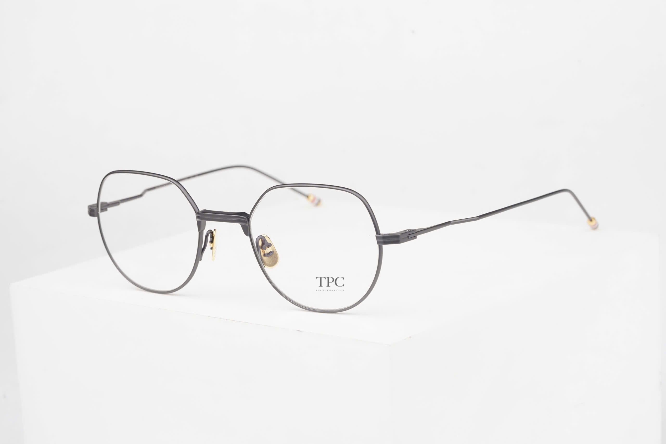 Thom Browne UEO935A-G0001-005