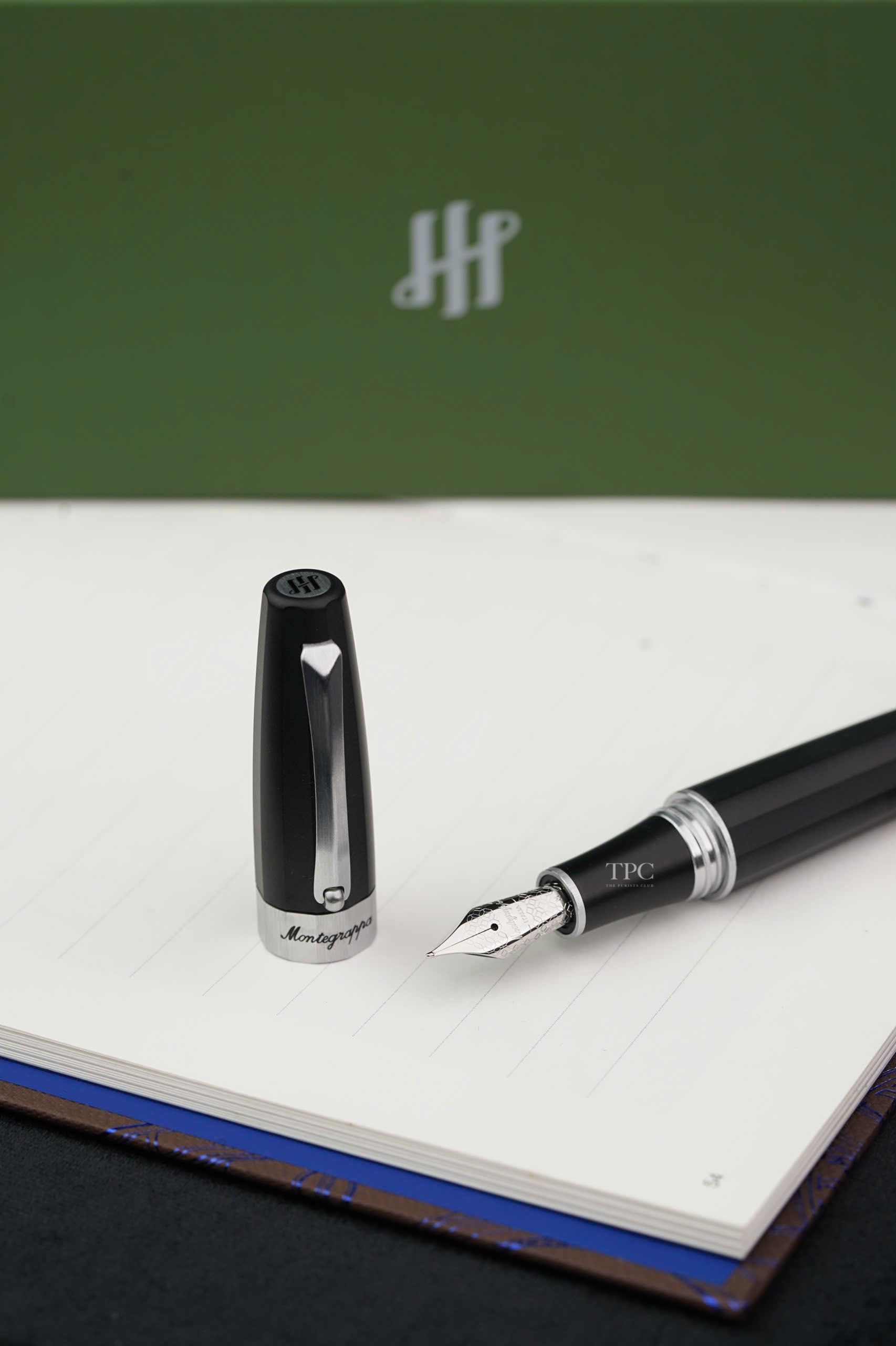 Magnifica - Fountain Pen / Black Inox