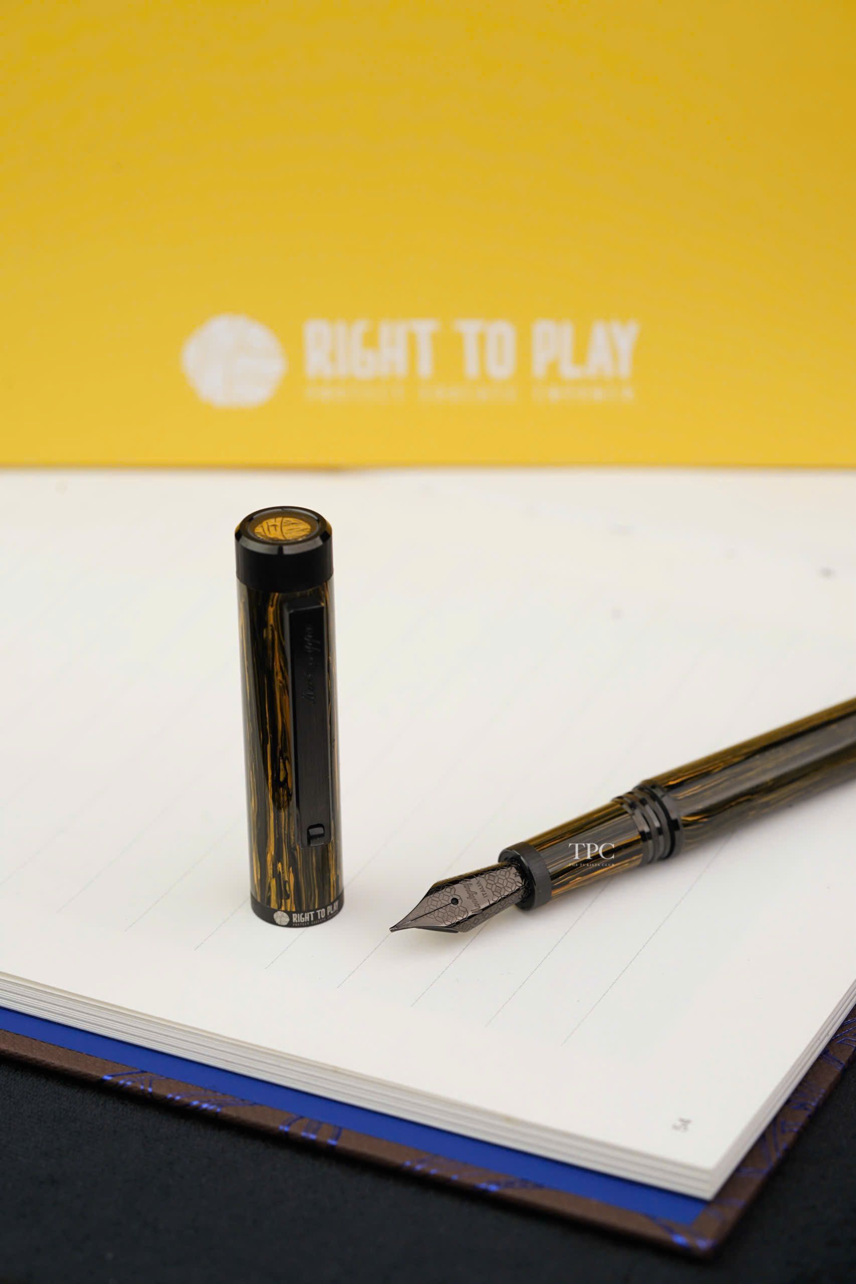 Right to play - Fountain Pen / Ultra Black