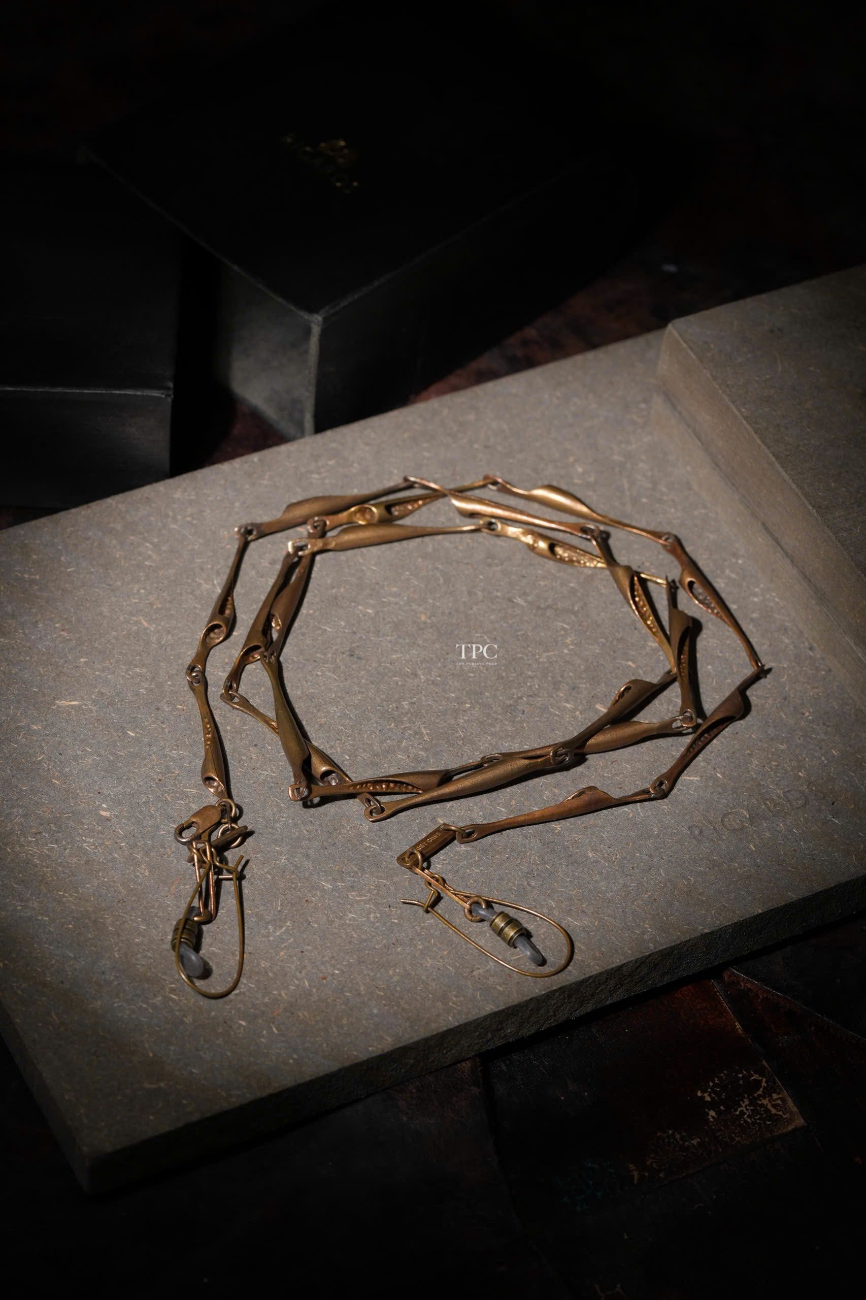 AT048ZC x EYEWEAR CHAIN IN DARK PATINA COPPER