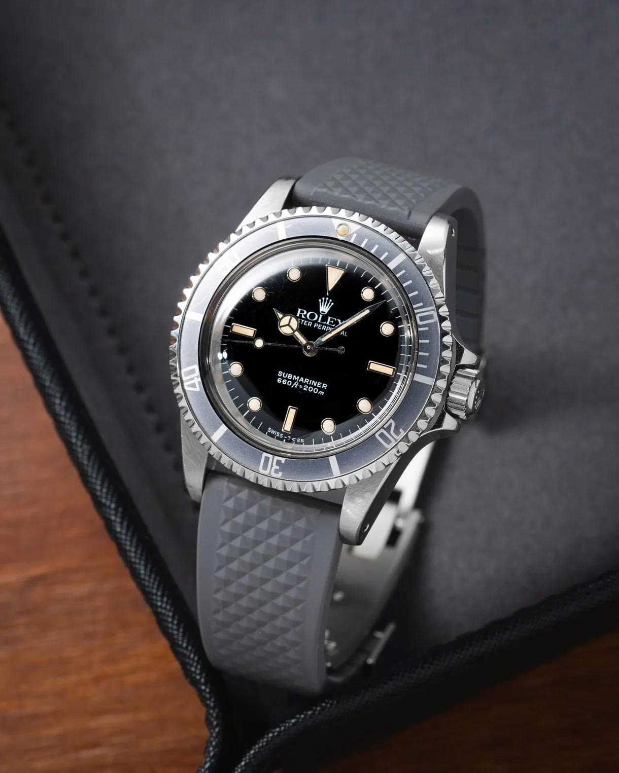 Grey Waffle Rubber CTS Strap 20-16 / Silver (Steel)