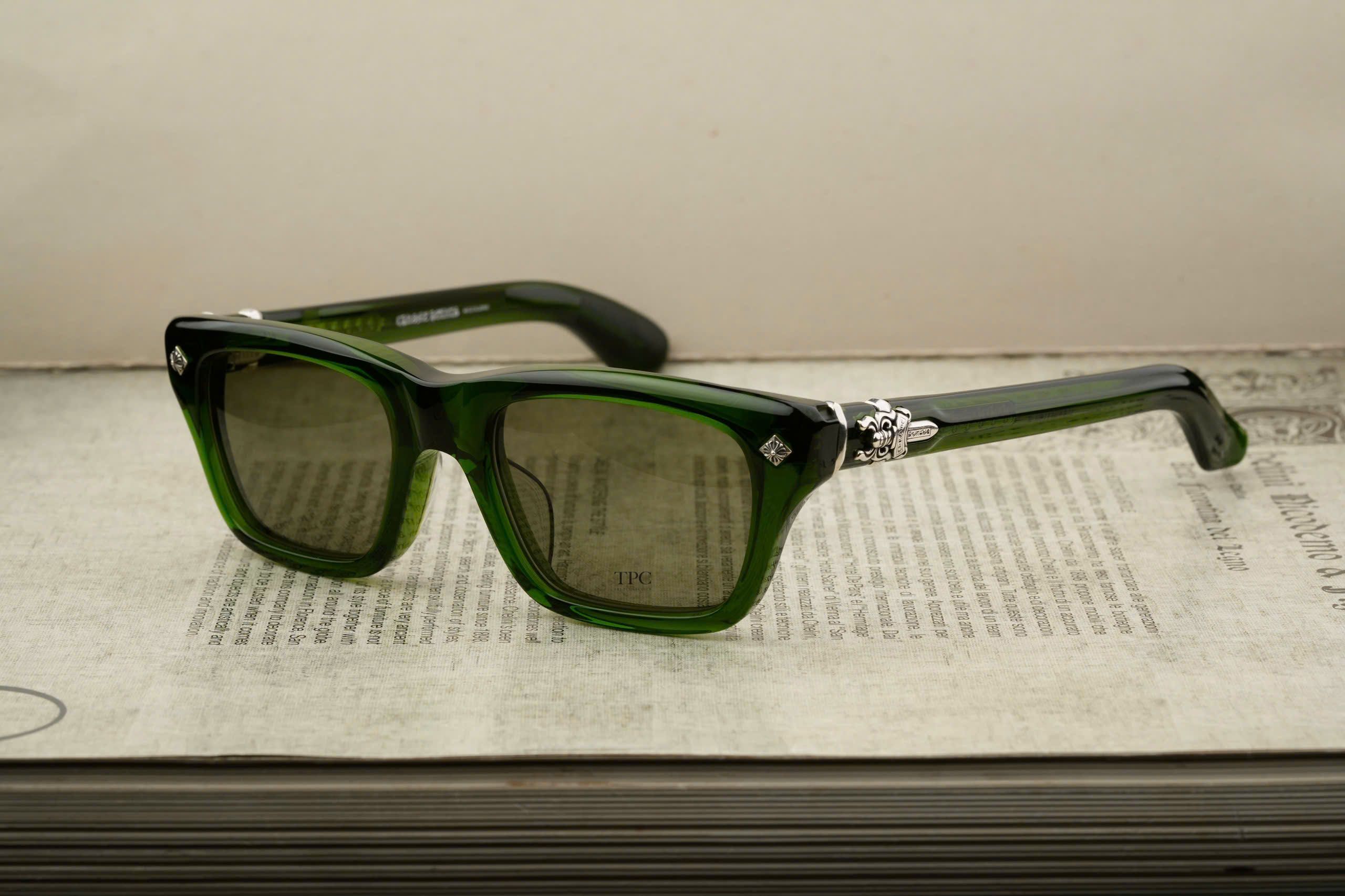 CHROME HEARTS HOLLYWEIRD - Moss