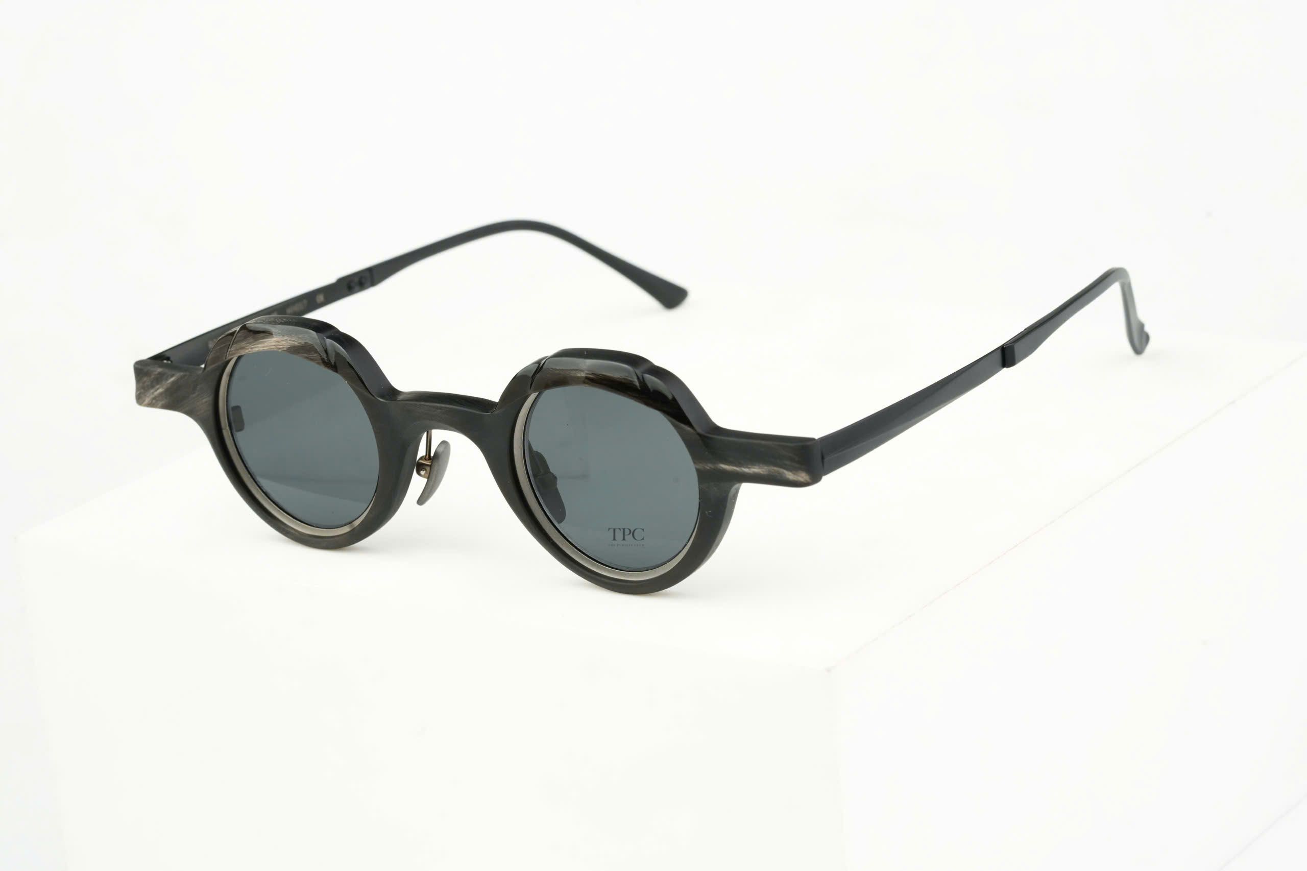 RG1064/UNI/BLACK&WHITE x SUN